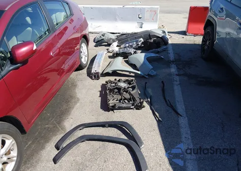 2020 Toyota Rav4 Xle z USA, uszkodzony, nr VIN 2T3W1RFV6LW097185